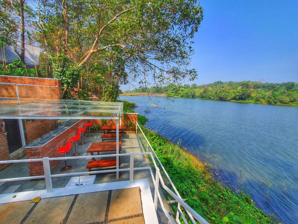 Riverine Springs Wadakkanchery Exterior photo